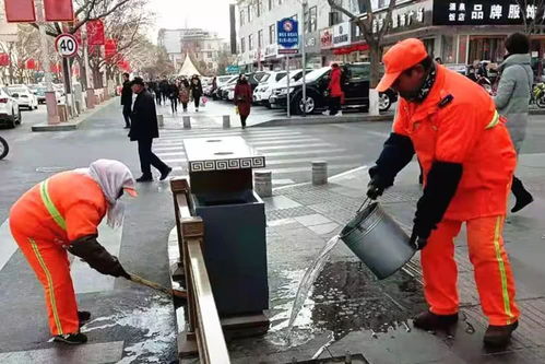 不畏疫魔 坚决维护城市干净整洁